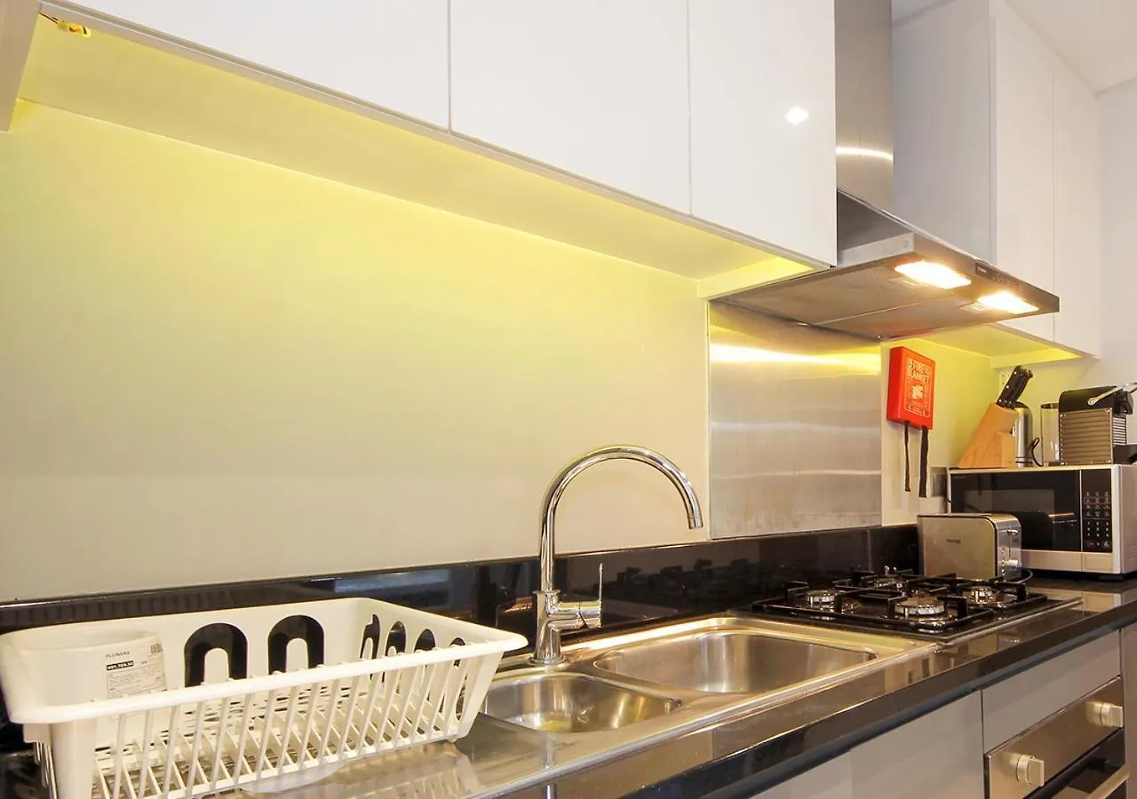 Luxury Damac Studio W Canal View Near Burj Khalifa Dubai