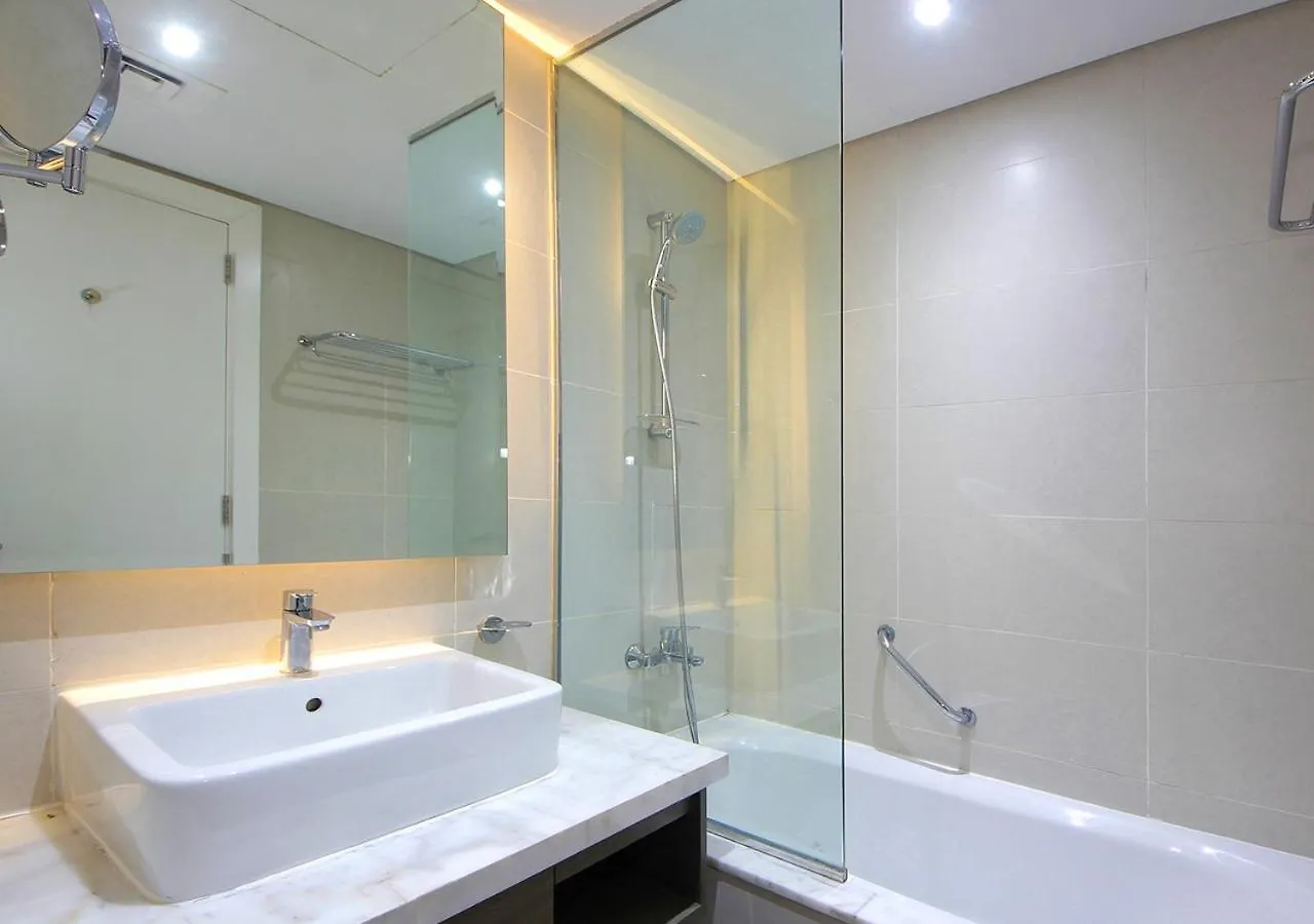 Luxury Damac Studio W Canal View Near Burj Khalifa Dubai United Arab Emirates